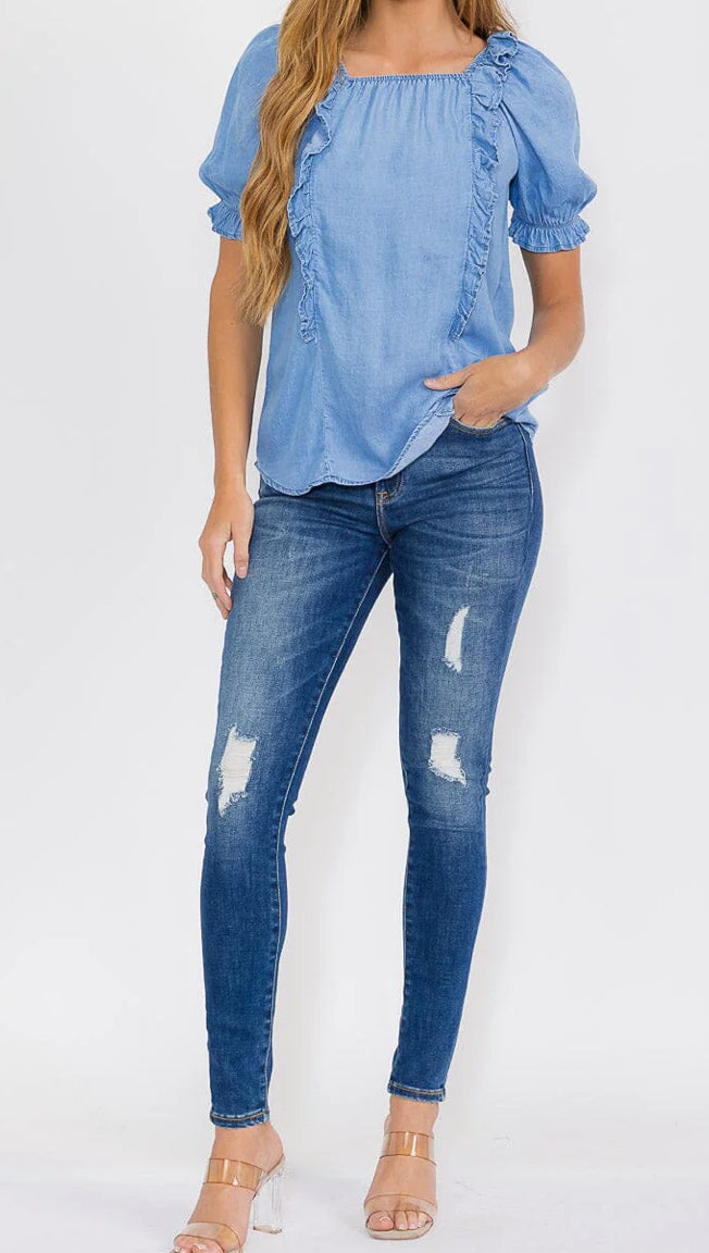 WOMEN'S SHORT SLEEVE RUFFLE DETAILED CHAMBRAY BLOUSE