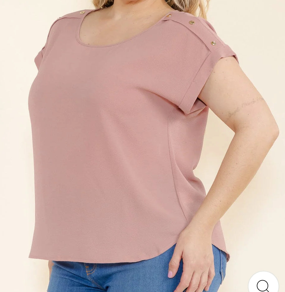 PLUS SIZE SHORT SLEEVE BUTTON DETAILED BLOUSE