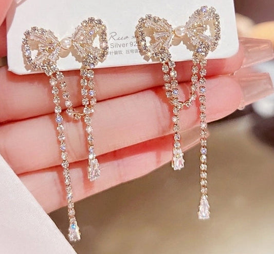 Bow earrings