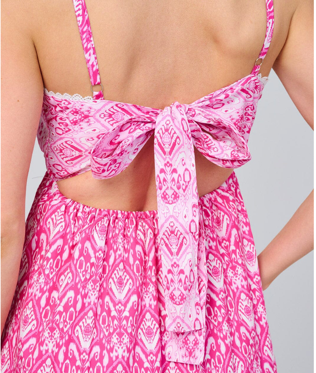 WOMEN'S SLEEVELES SURPLICE OPEN BACK TIERED MULTI PRINT MAXI DRESS