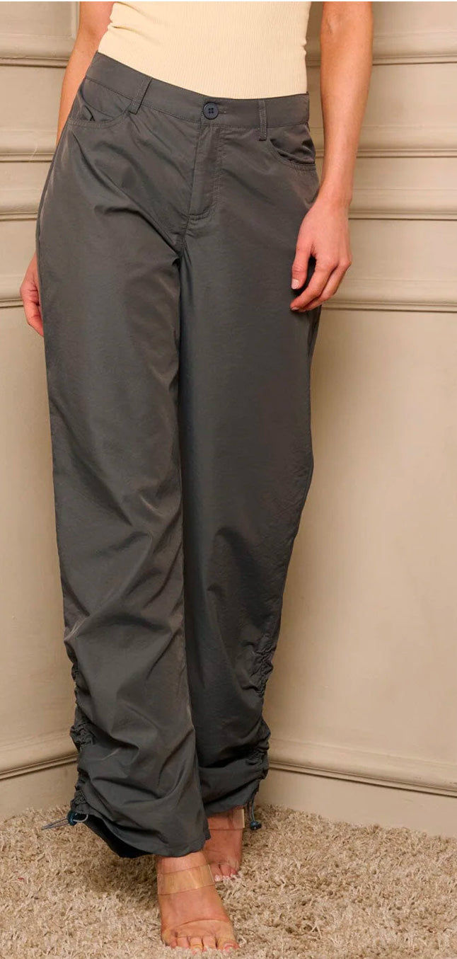 WOMEN'S BUTTON CLOSURE POCKETS SIDE RUCHED PANTS