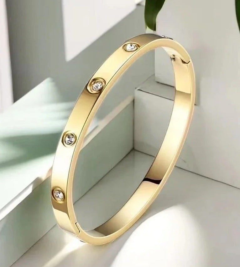 Gold bracelet