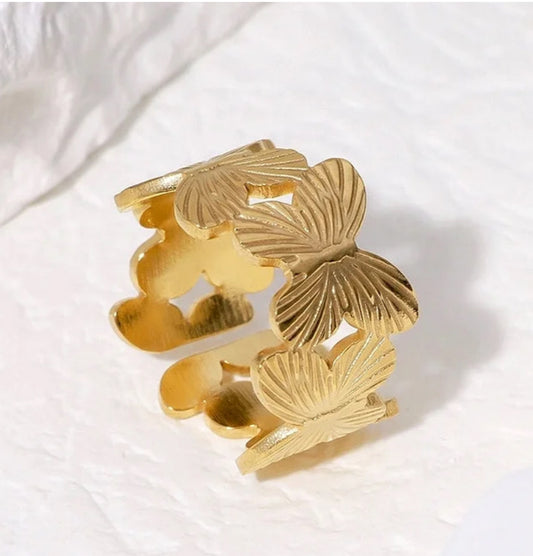 Butterfly ring gold and silver