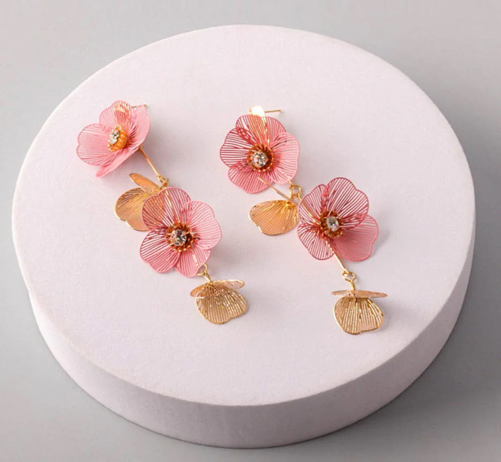 Long flower earrings, pink and gold