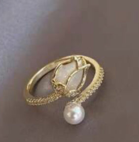 Pearl and rose ring