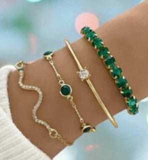 Set of 4 bracelets