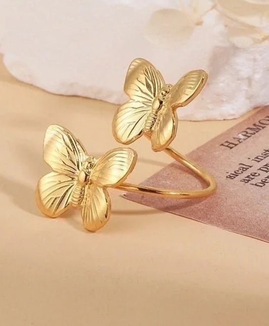 Double butterfly ring