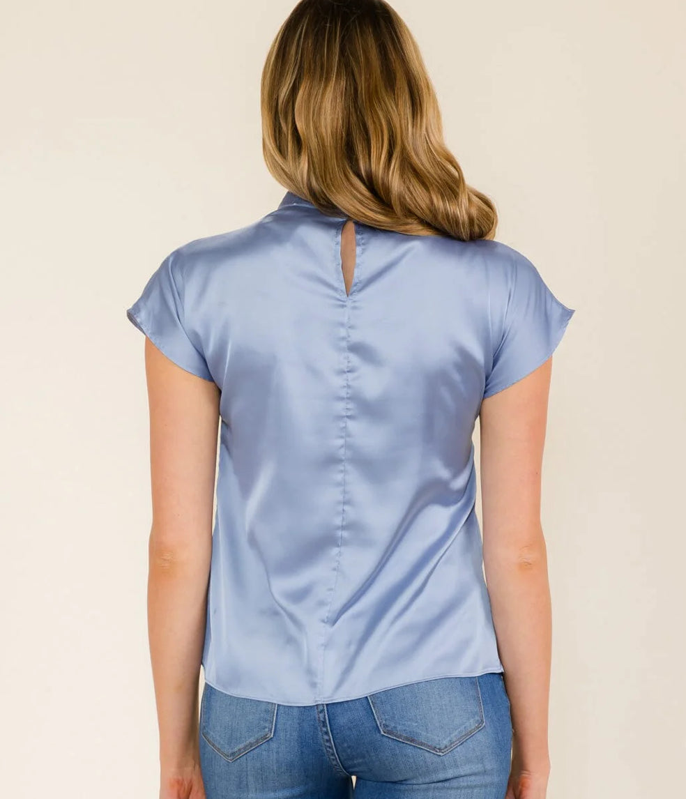 WOMEN'S SHORT SLEEVE FRONT DETAILED SATIN BLOUSE