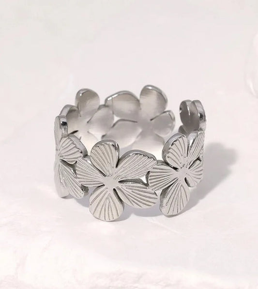 Silver and gold flower ring