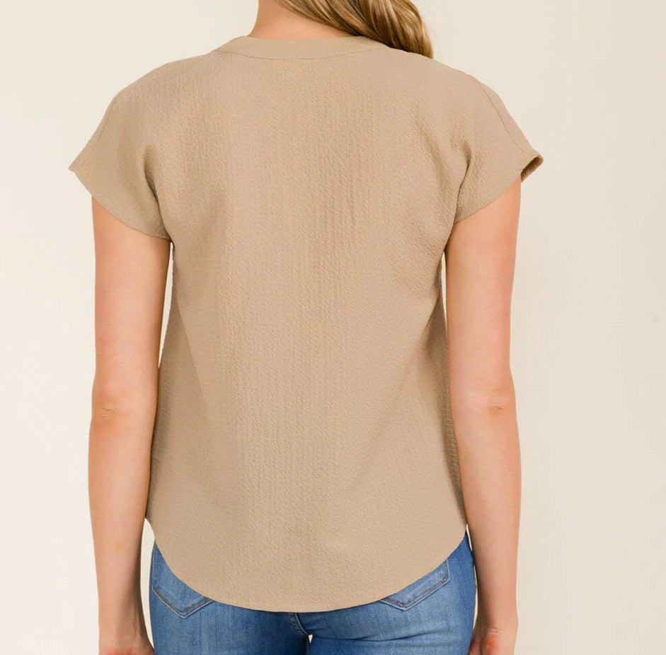 WOMEN'S SHORT SLEEVE V-NECK BLOUSE