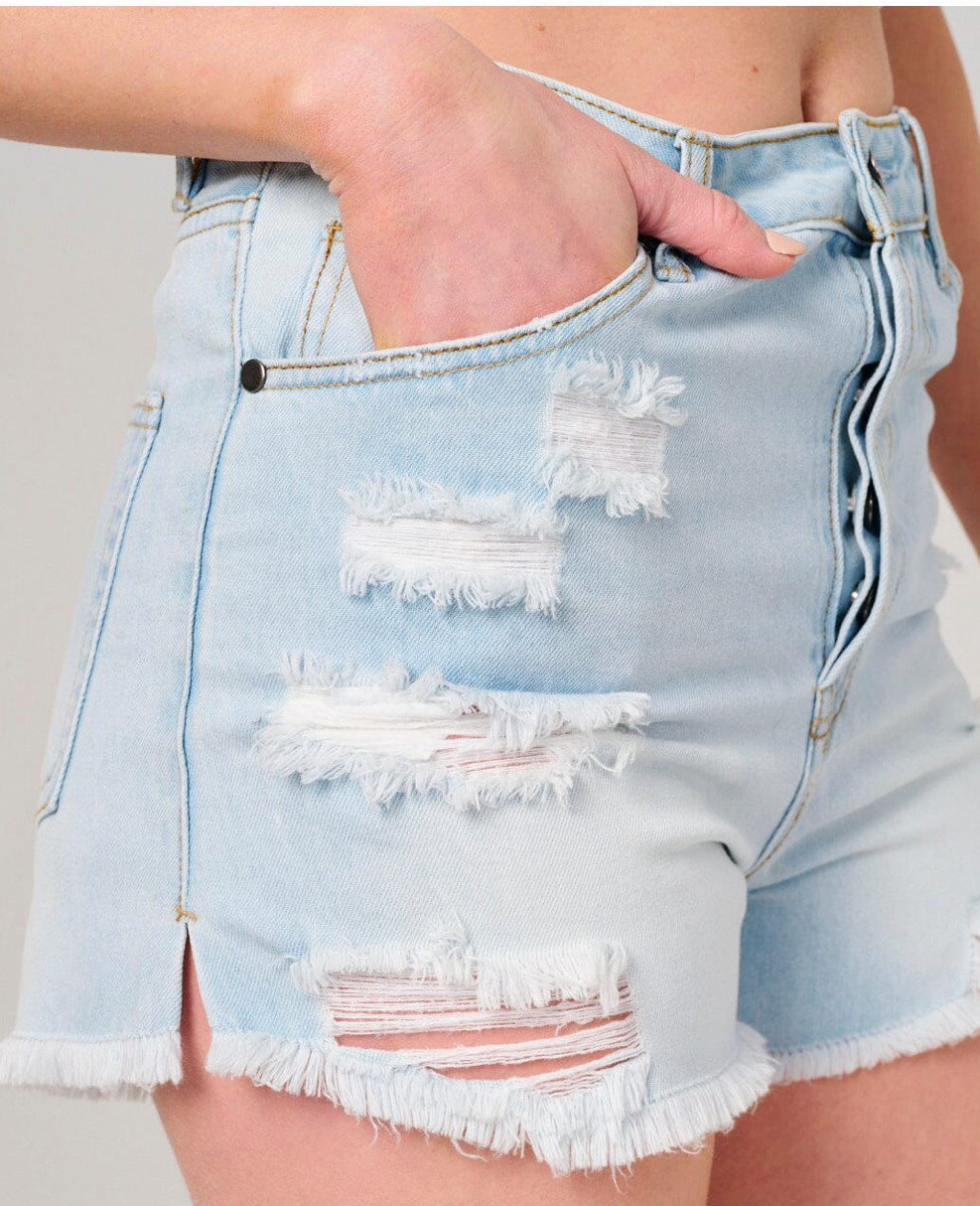 WOMEN'S BUTTON CLOSURE DISTRESS DENIM MINI SHORTS
