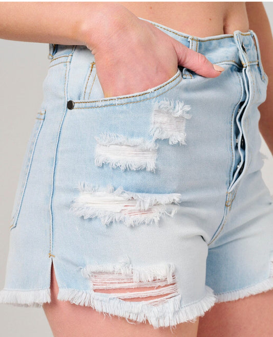 WOMEN'S BUTTON CLOSURE DISTRESS DENIM MINI SHORTS
