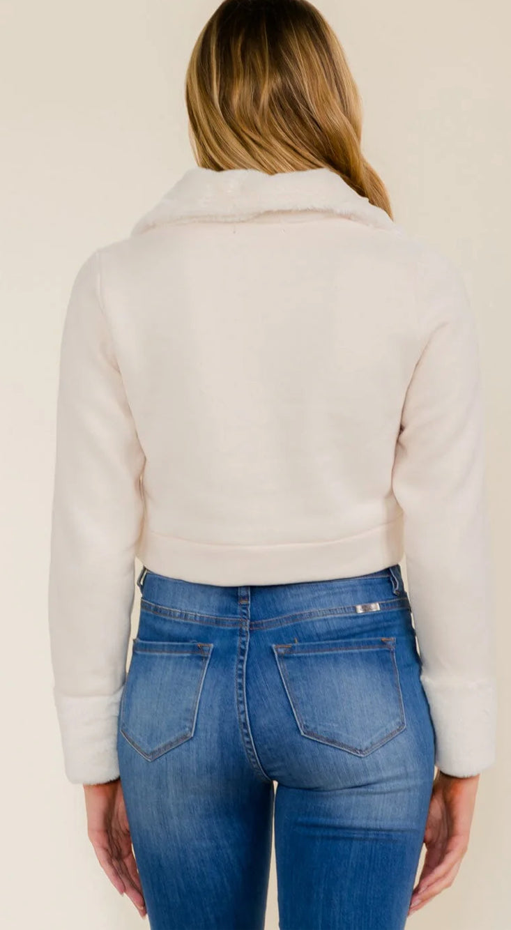 Women’s long sleeve zip up Sherpa crop sweater