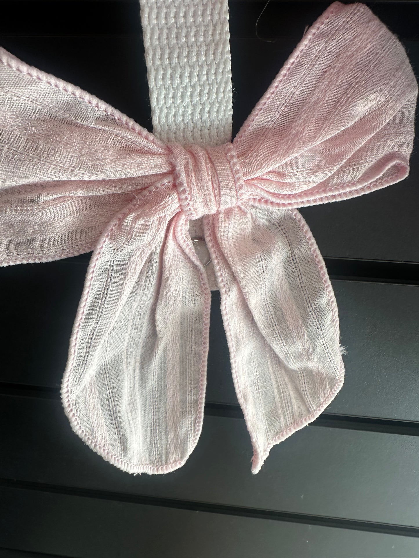 Light pink medium bow