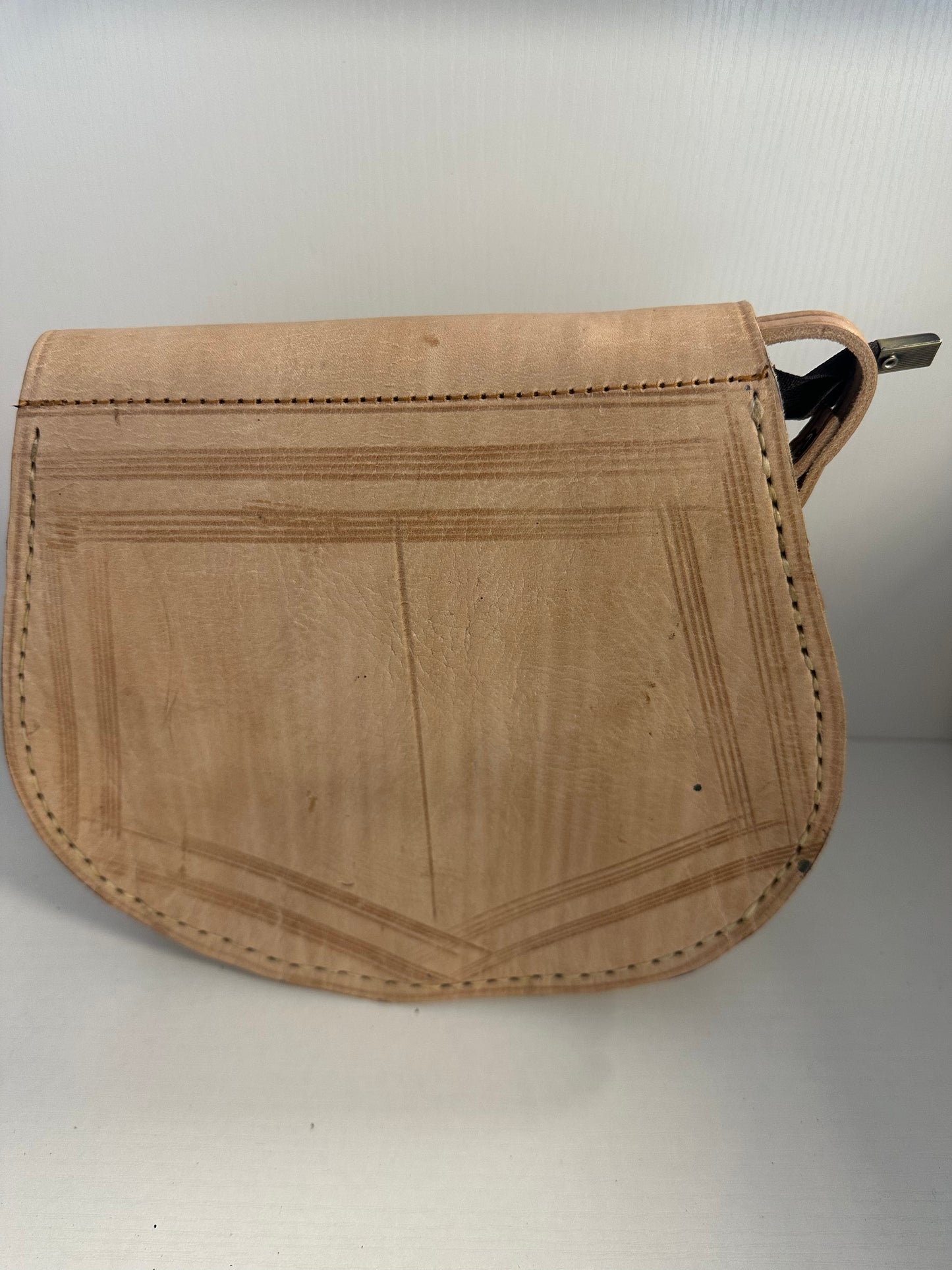 Small Aaliyah crossbody with blue stone
