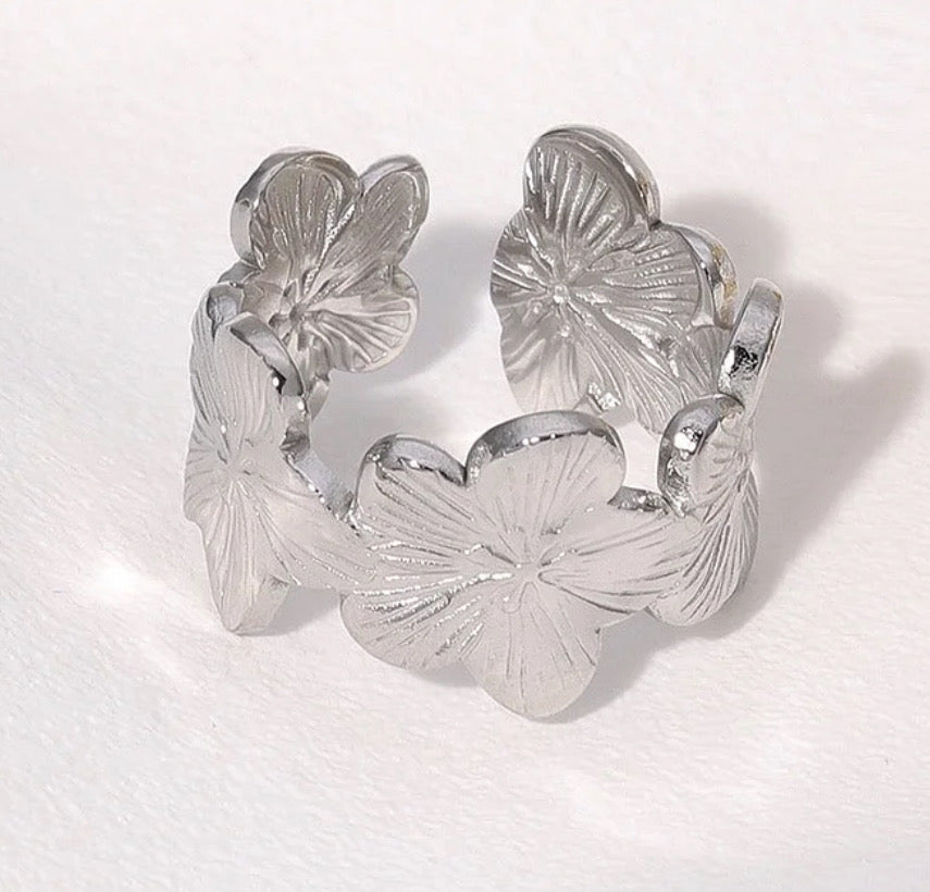 Silver and gold flower ring