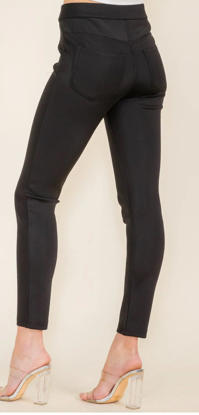 WOMEN'S BUTTON CLOSURE BACK POCKETS SKINNY PANTS
