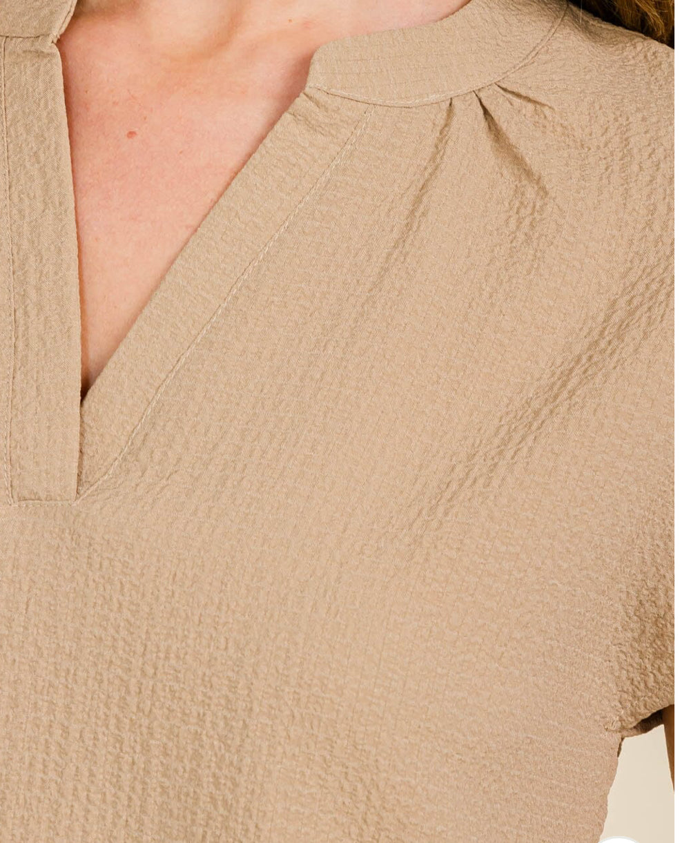 WOMEN'S SHORT SLEEVE V-NECK BLOUSE