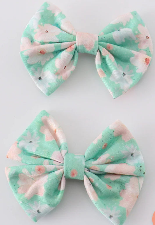 Green floral print bows