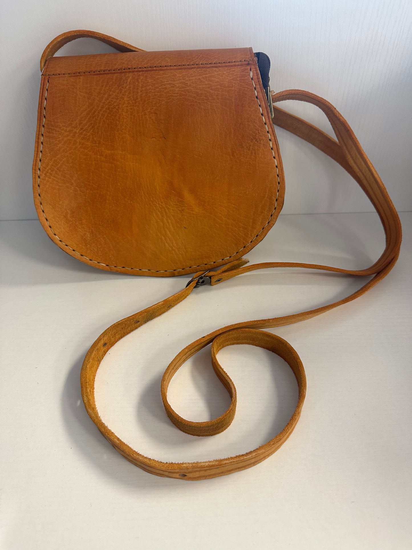Small Aaliyah leather cross body with blue stone
