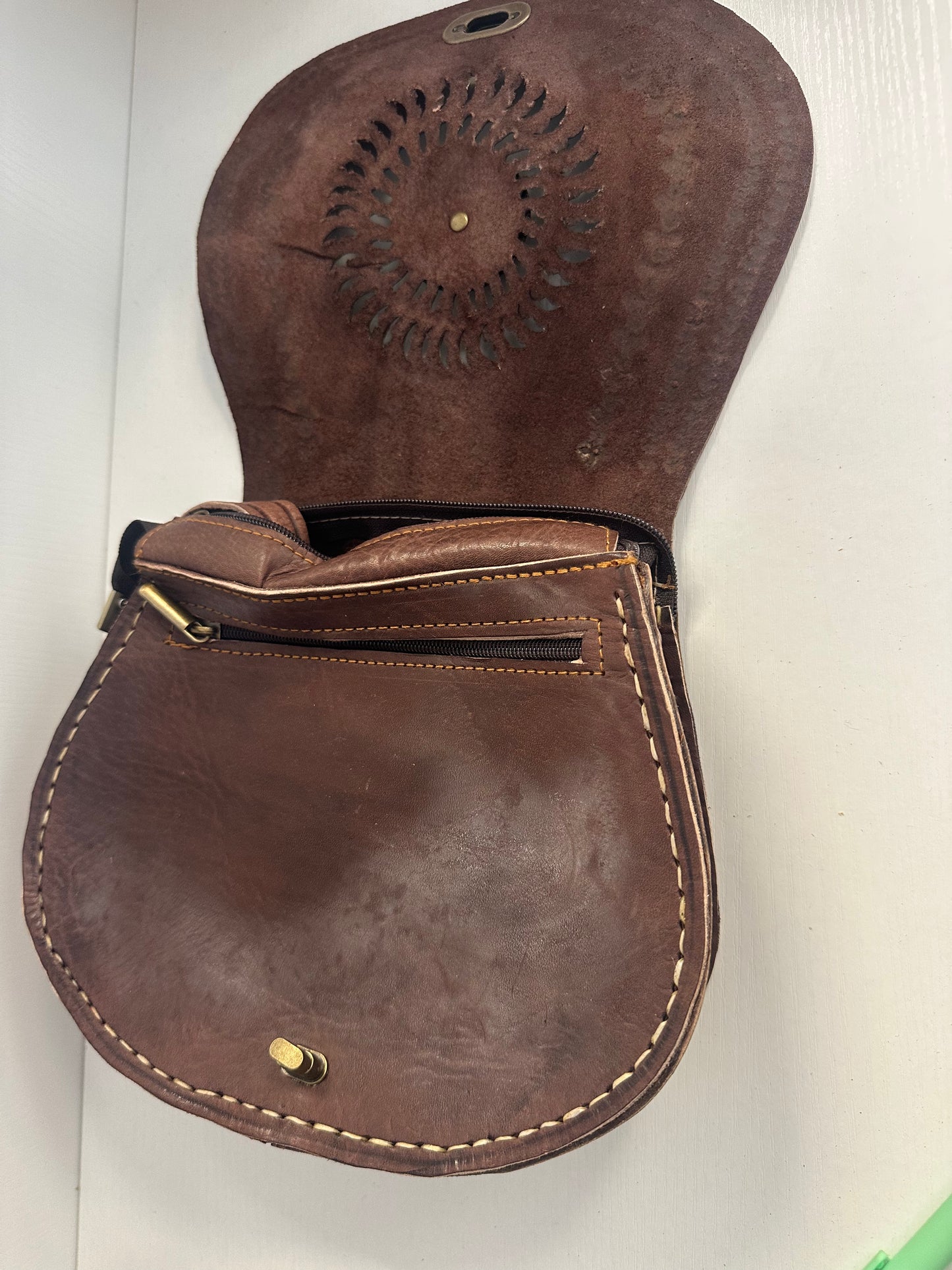Small Aaliyah leather crossbody with blue stone