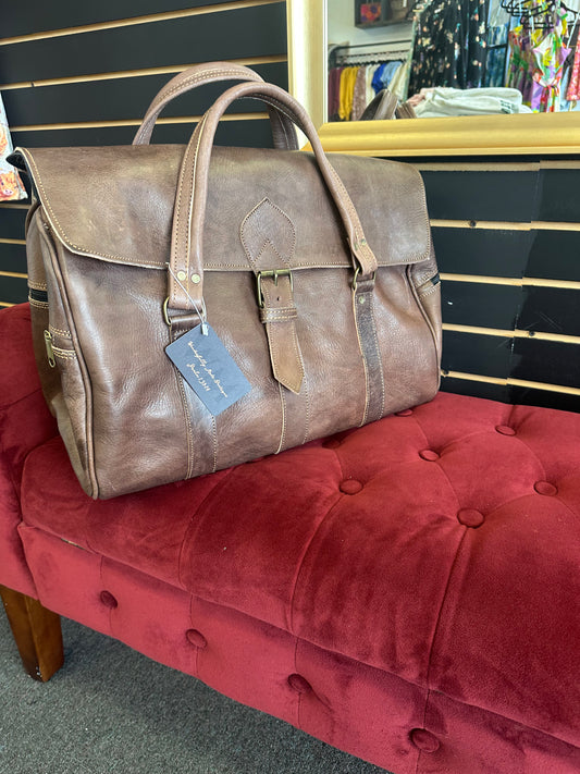 Large Angelica traveling bag with strap