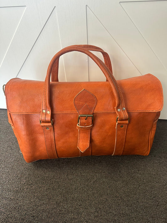 Large Angelica leather traveling bag with strap
