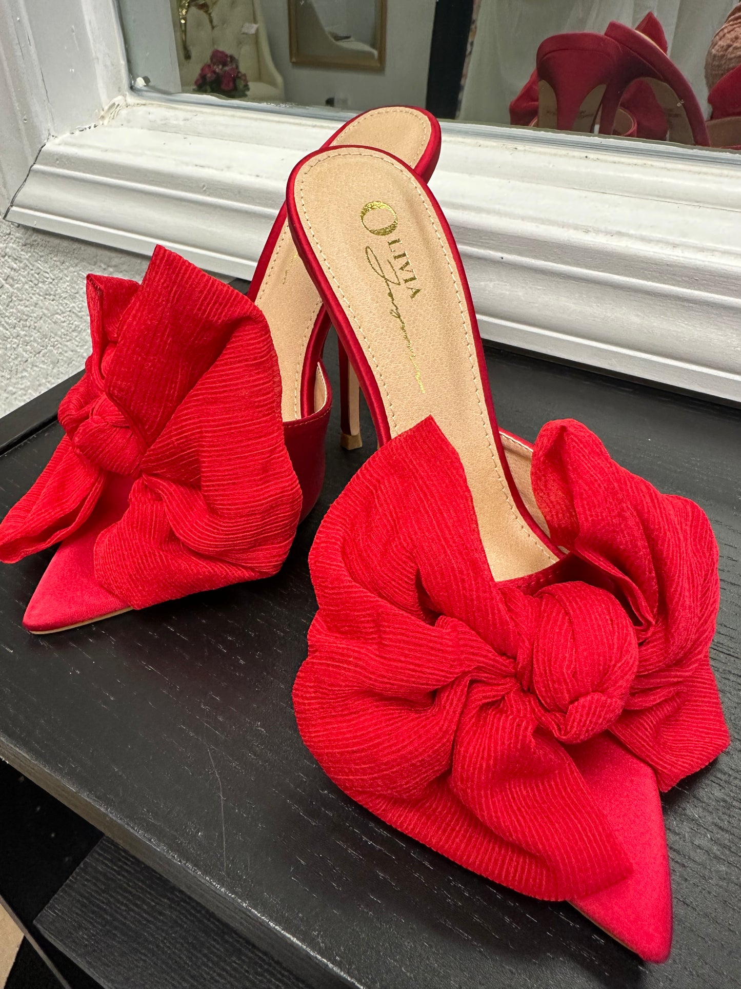 Red bow high heels