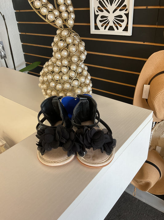 Black flower baby shoes