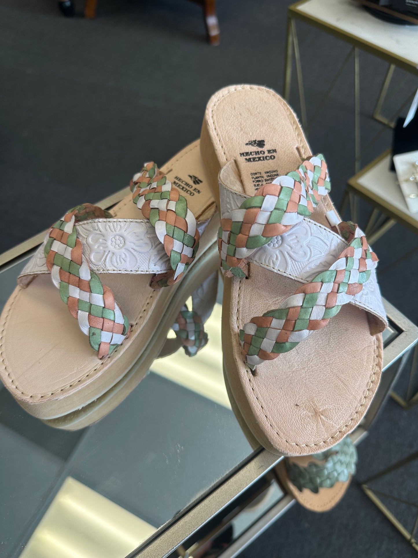 Multicolor leather sandals