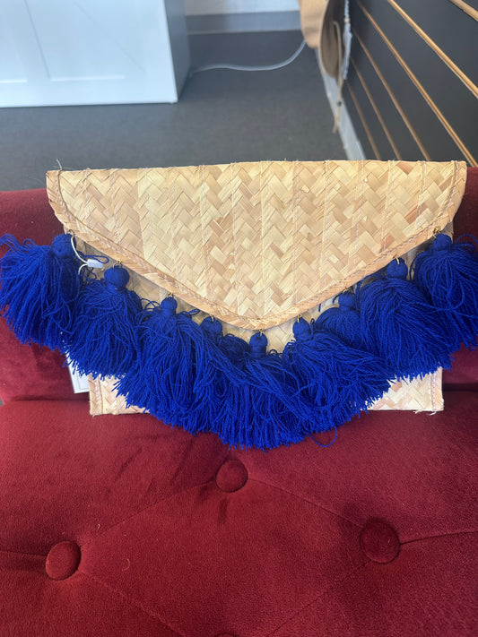 Straw made purse